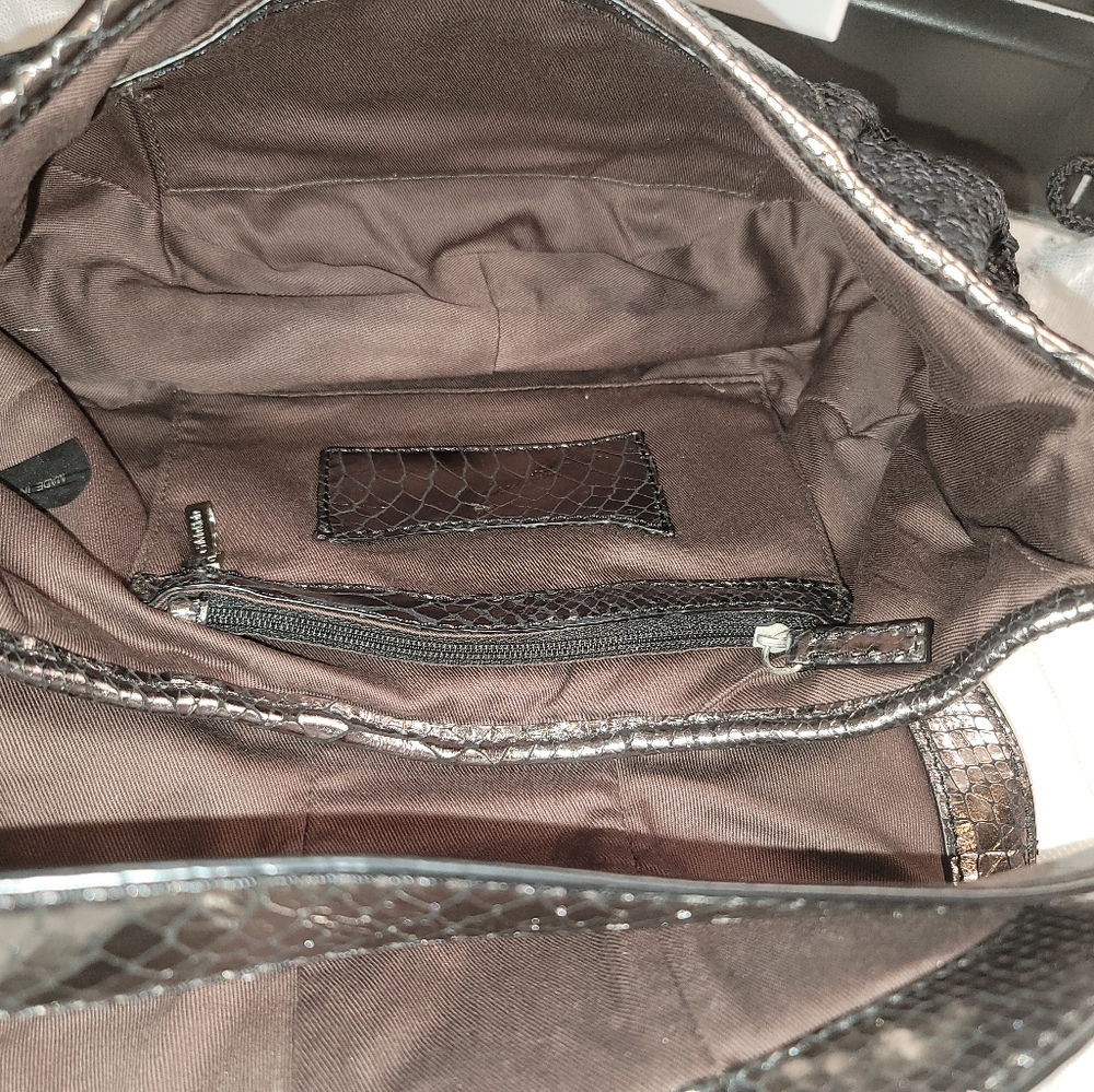 Handbag - Picture 9 of 9